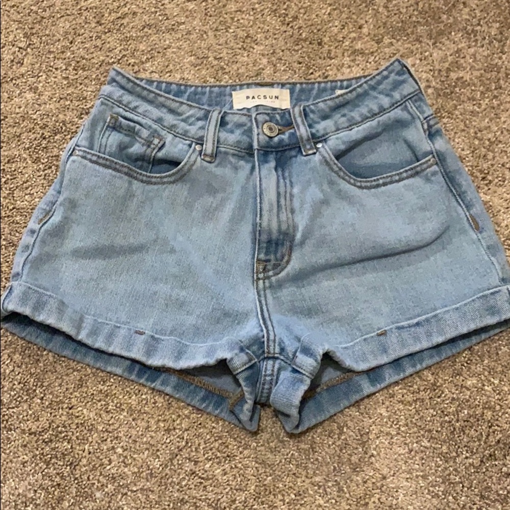 BLUE JEAN SHORTS